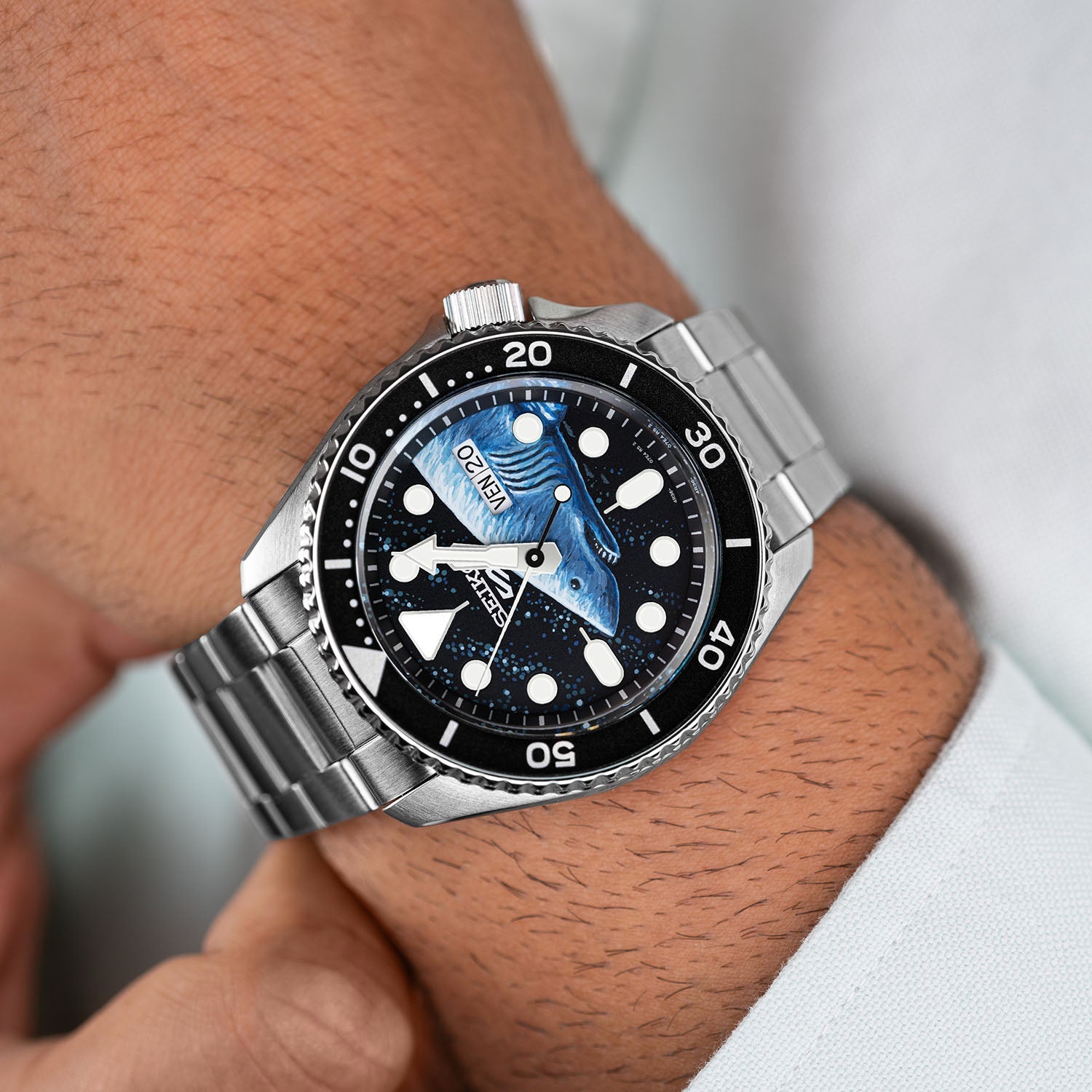 Deep Ocean Predator Concept by IFL Watches – Hand-painted shark-themed dial on the custom Seiko 5 Sports