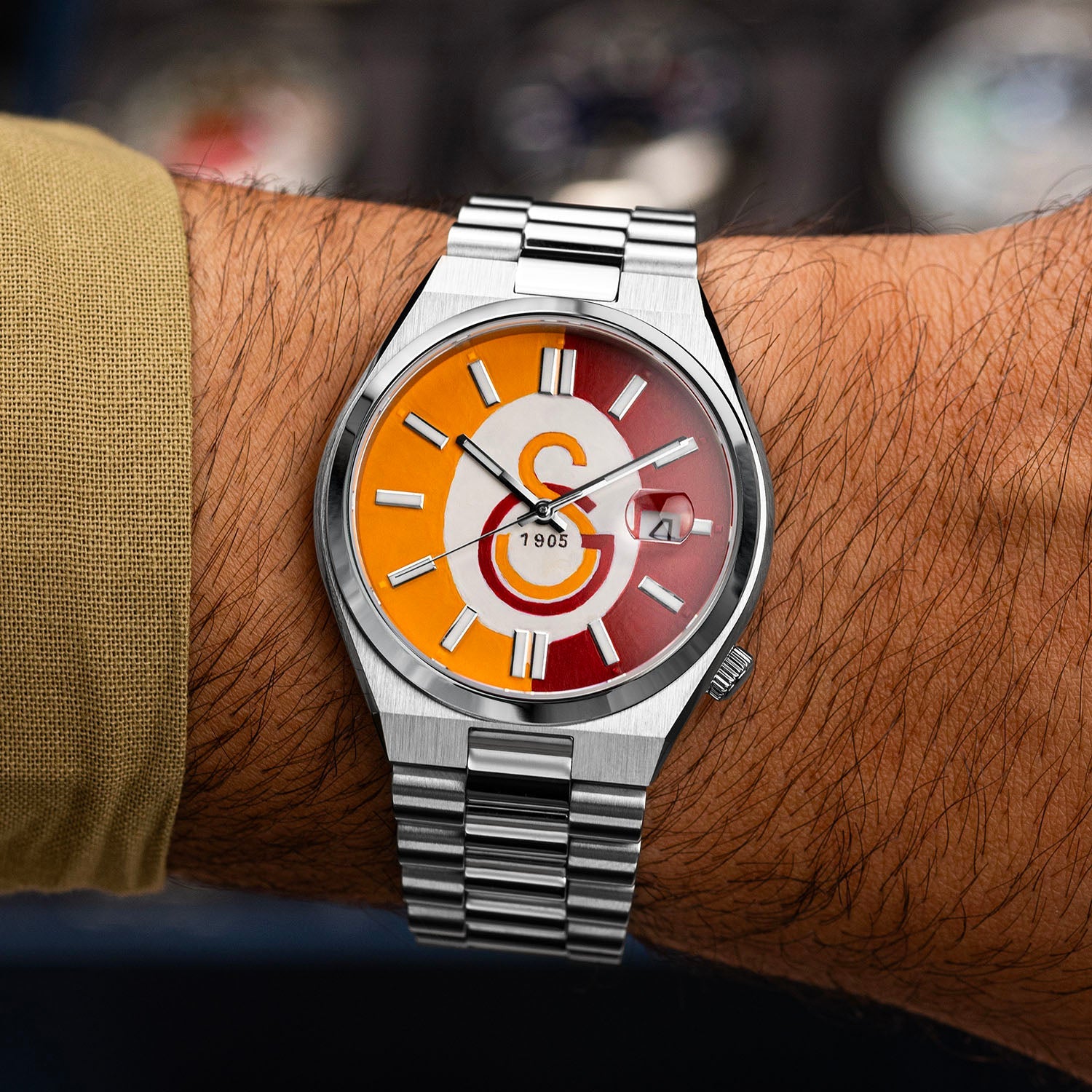 Citizen Tsuyosa 40 Aslanlar Sahada – Hand-painted custom Citizen Tsuyosa featuring Turkish football heritage in yellow and red, a bespoke timepiece by IFL Watches