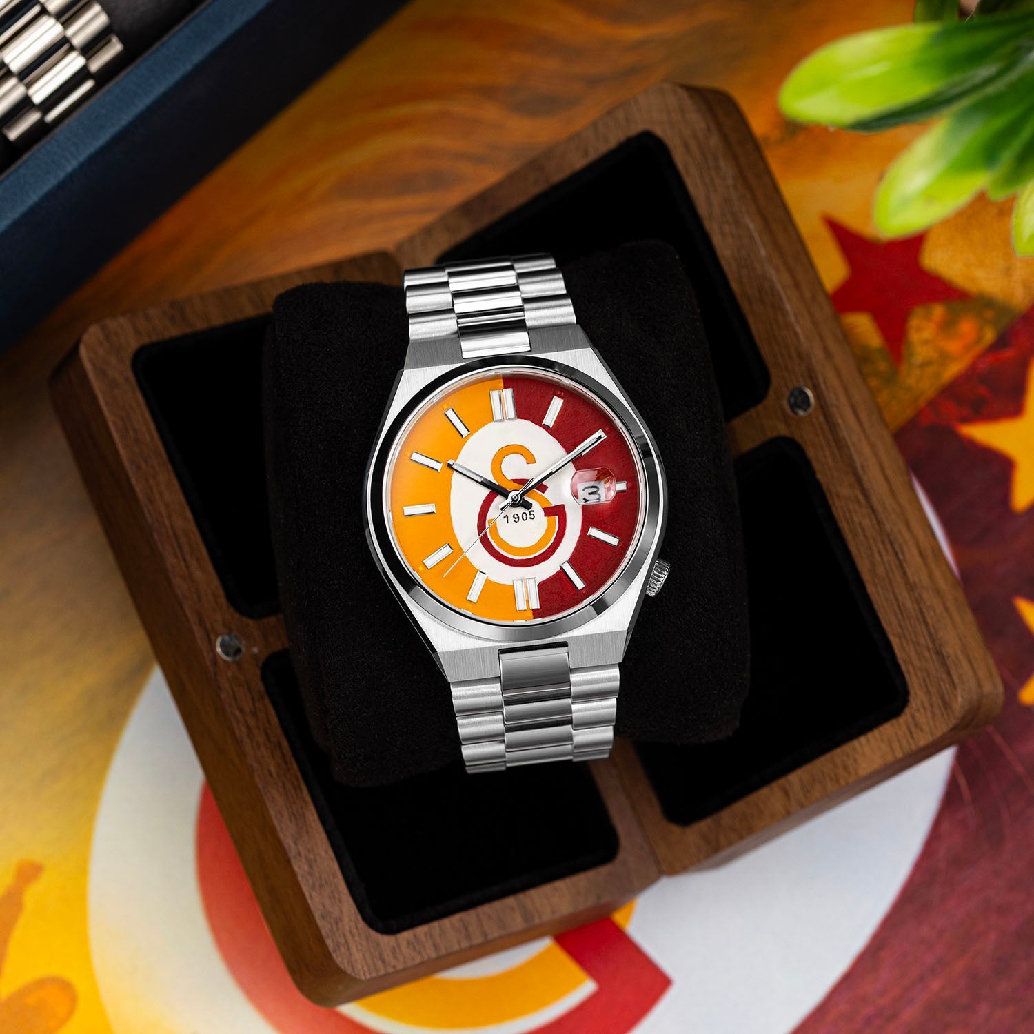 Citizen Tsuyosa 40 Aslanlar Sahada – Hand-painted custom Citizen Tsuyosa featuring Turkish football heritage in yellow and red, a bespoke timepiece by IFL Watches